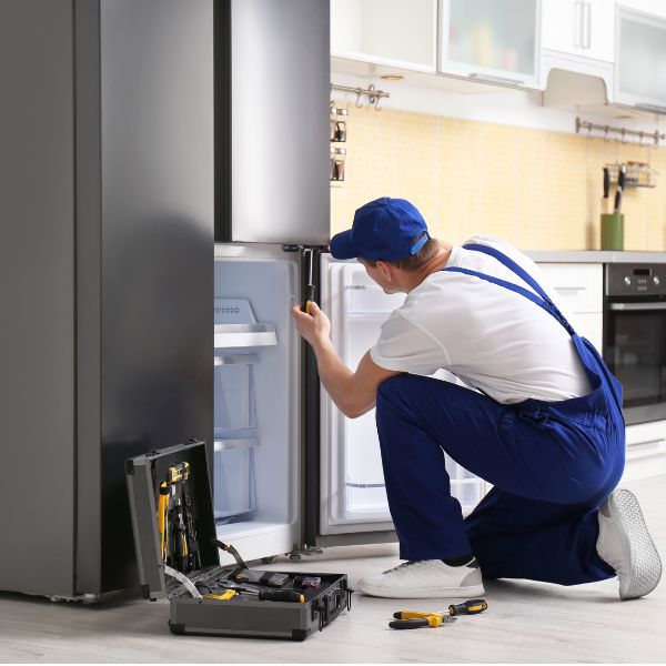 تصليح ثلاجات منزلية وتجارية في مكة - إصلاح التبريد والأعطال الكهربائية